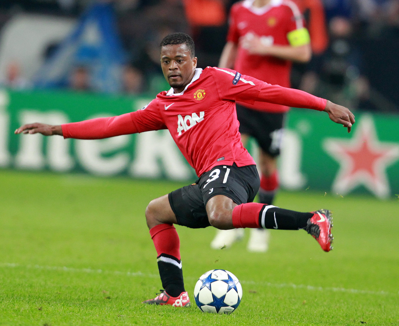 大衛-詹姆斯32+15+6 吉倫沃特32+6 天津戰勝廣東斬獲俱樂部杯勝利.